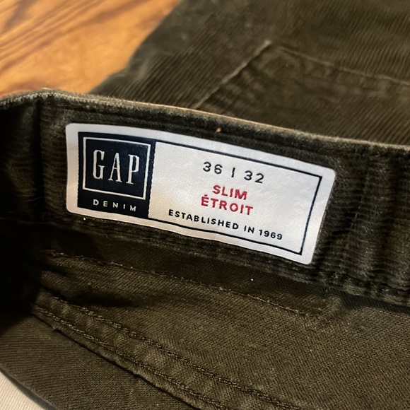 GAP Corduroy Pants - Picture 3 of 3